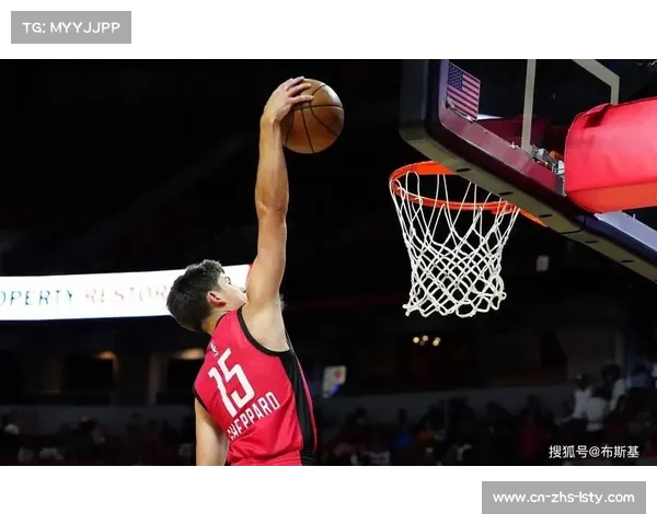 火箭谢泼德替补登场，三分连中拉开分差