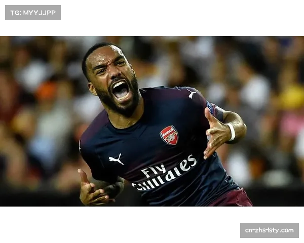 里昂锋线基石拉卡泽特拒绝英超报价，决心留队挑战巴黎霸权